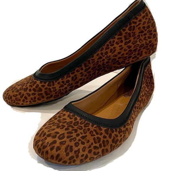 BareTraps Leopard Print Wedge Flats Size 9 - Picture 3 of 9
